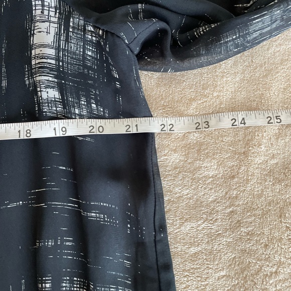 Ronen Chen Lightweight Tunic Blouse - Size 12 - Picture 10 of 12